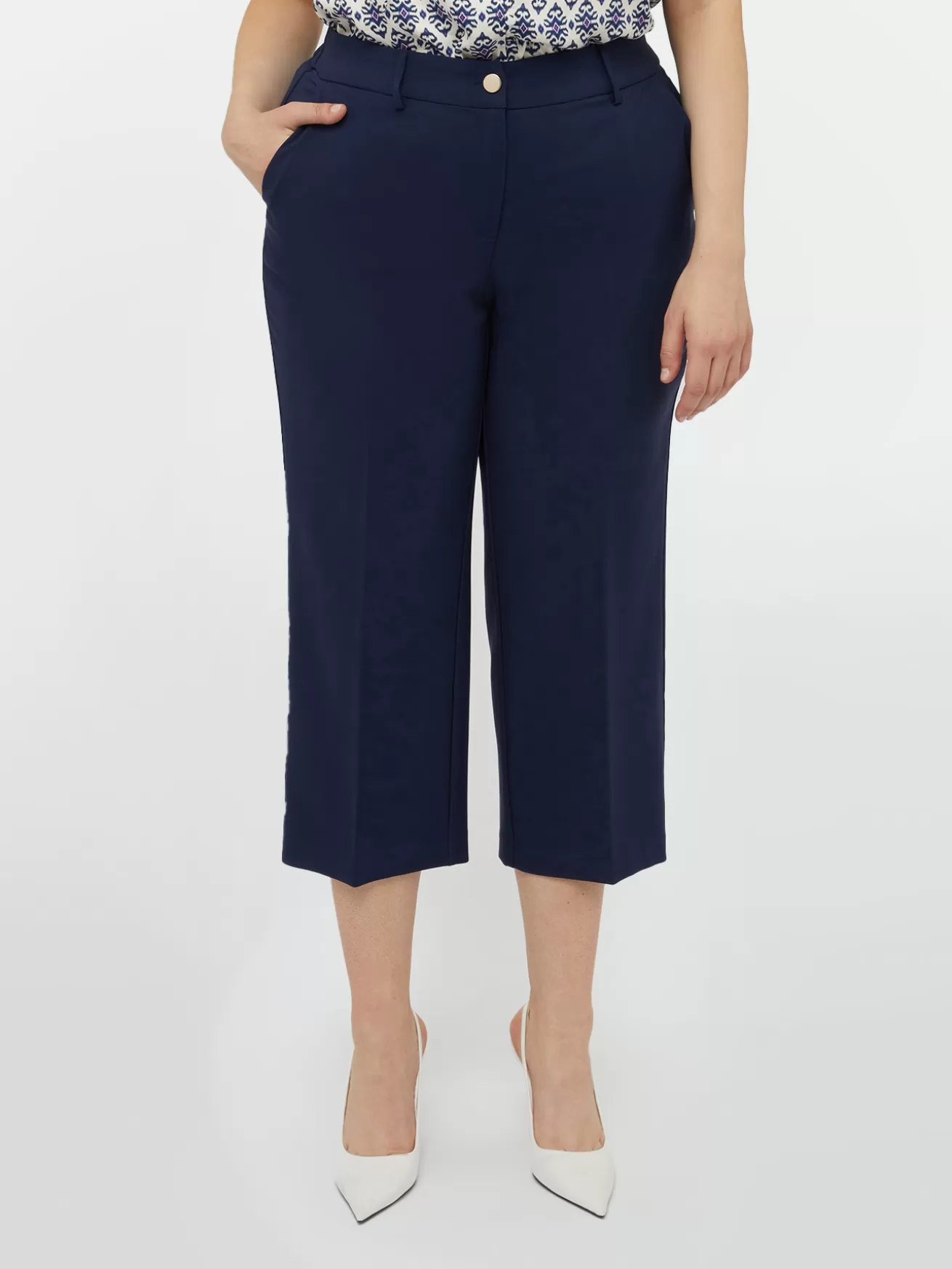 Shop Fiorella Rubino Pantaloni Cropped Blu