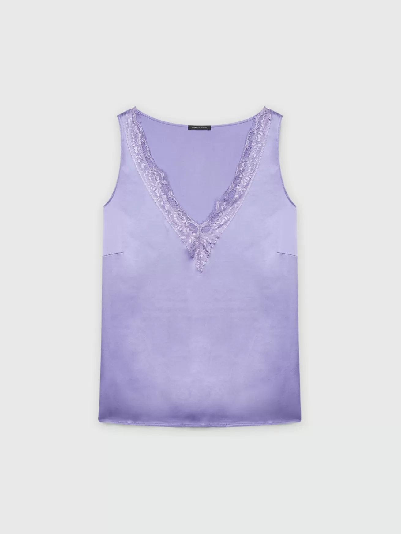 Shop Fiorella Rubino Top In Raso Con Scollo A V In Pizzo Viola